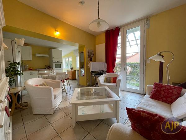 Vente maison Saintes : 199 000 € - AJP Immobilier Saintes