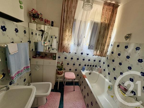 Appartement T3 à vendre  3 pièces - 62,73 m 2   SIX FOURS LES PLAGES  - 83