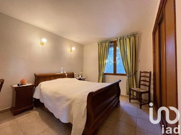 Maison à vendre 7 pièces 180 m² Éguilles