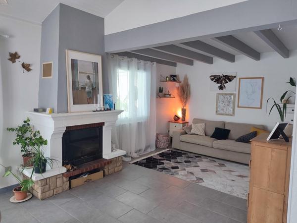 Maison familiale avec piscine à Blanquefort