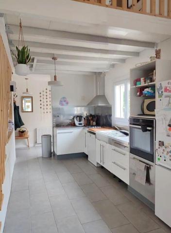 Maison familiale avec piscine à Blanquefort