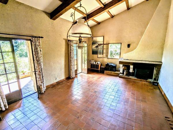 Villa plain pied 4 chambres sur terrain 3200m²