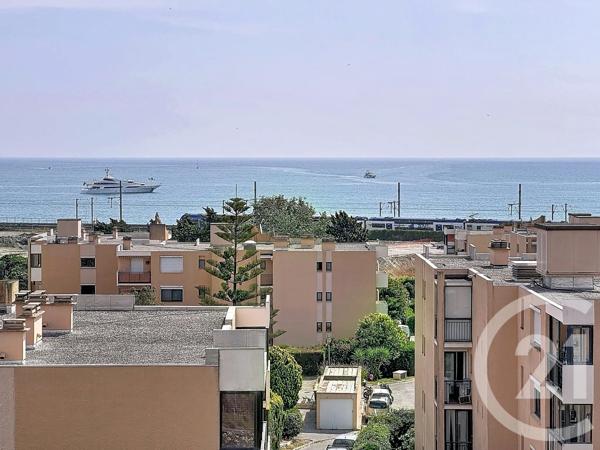 Appartement F2 à vendre  2 pièces - 34 m 2   ANTIBES  - 06