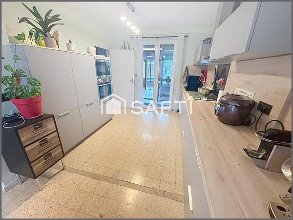 À VENDRE – Maison 3 faces rénovée avec piscine, jardin et panneaux solaires à Limoux