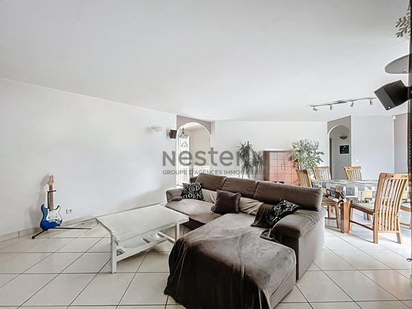 Maison Sadirac 7 pièces.