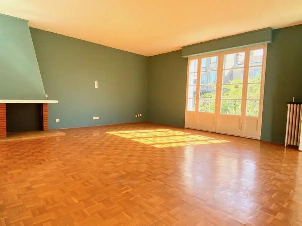 Parc Bordelais appartement avec balcon et loggia