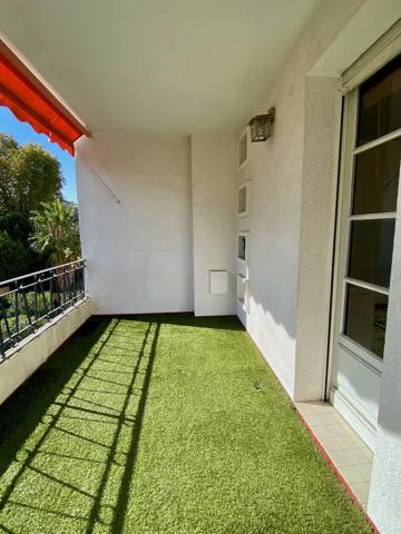 Parc Bordelais appartement avec balcon et loggia