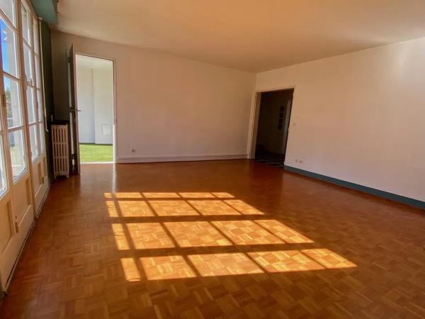 Parc Bordelais appartement avec balcon et loggia
