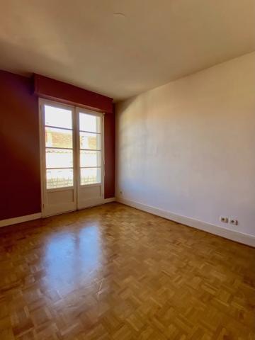 Parc Bordelais appartement avec balcon et loggia