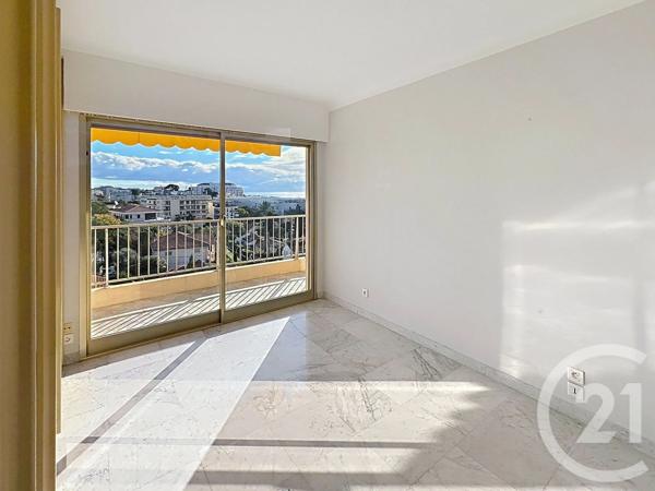 Appartement F3 à vendre  3 pièces - 85,30 m 2   ANTIBES  - 06