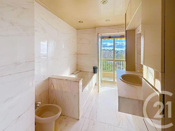 Appartement F3 à vendre  3 pièces - 85,30 m 2   ANTIBES  - 06