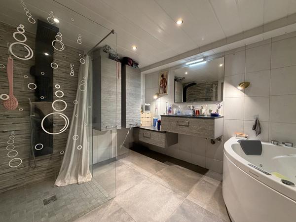 Maison - 5 pièces - 126 m²