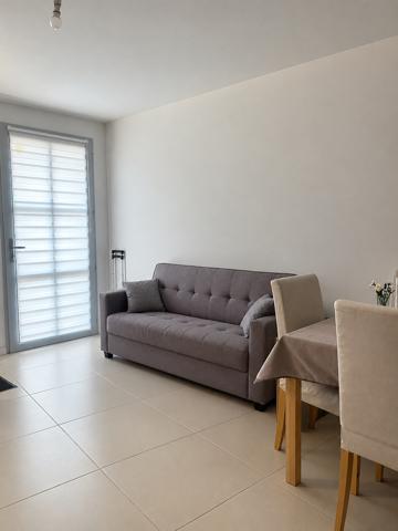 Superbe appartement de type F2 d'une superficie de 36,81m² situé dans une résidence récente