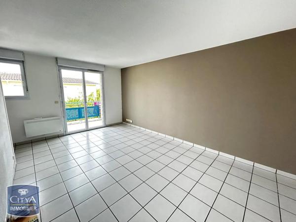 Appartement à louer 2 pièces 46.27m² Saint-Pierre-du-Mont (40280)