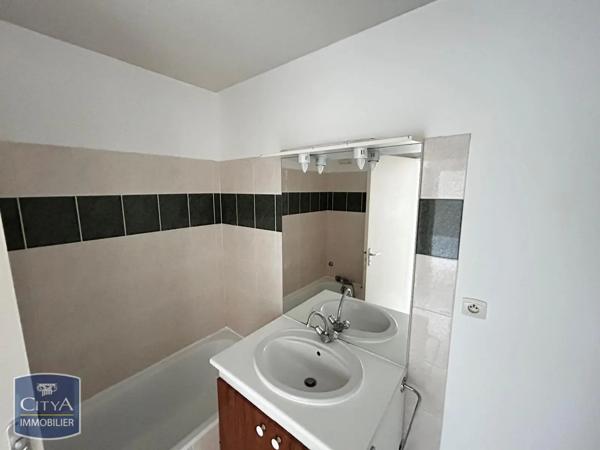 Appartement à louer 2 pièces 46.27m² Saint-Pierre-du-Mont (40280)