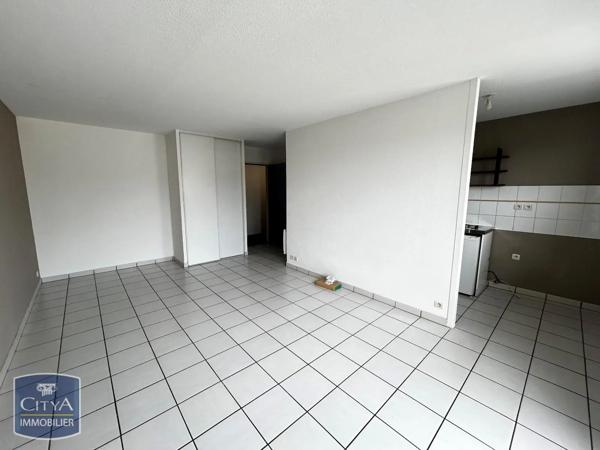 Appartement à louer 2 pièces 46.27m² Saint-Pierre-du-Mont (40280)