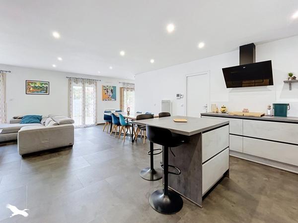 Maison 328 290 € Carbon-Blanc 5 p 124 m² DPE C