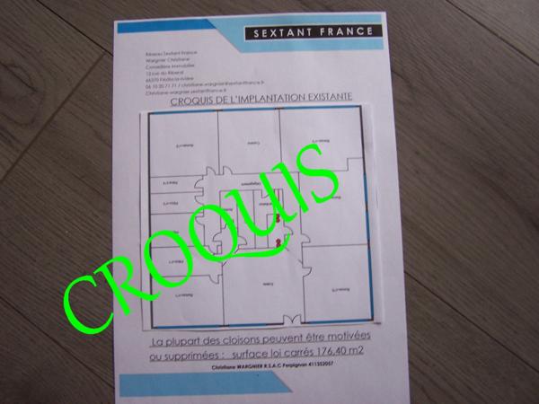 Plein centre grand local divisé en plusieurs bureaux