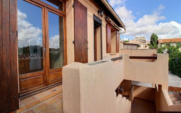 Appartement à vendre    3 pièces • 70 m2 Marseille 4