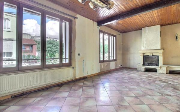 Appartement à vendre    3 pièces • 70 m2 Marseille 4