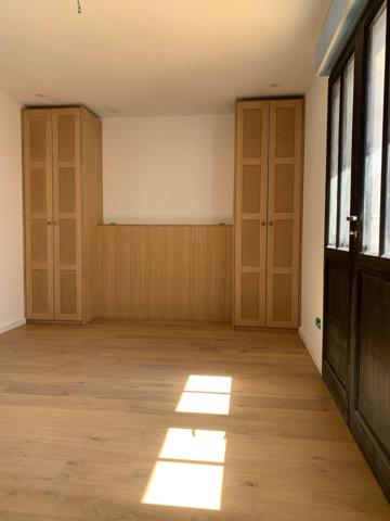 Maison neuve - 4 chambres - piscine et stationnement