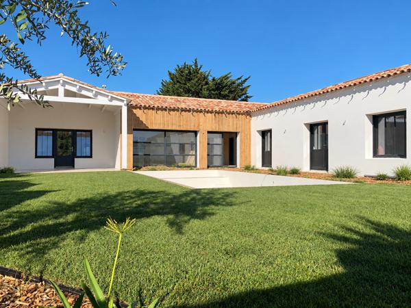 Maison neuve - 4 chambres - piscine et stationnement
