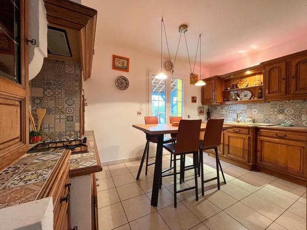 Maison 7 pièces 5 chambres garage avec hammam