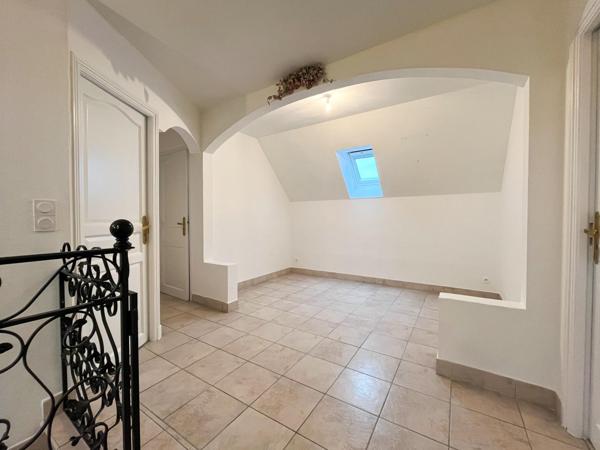 Maison 7 pièces 5 chambres garage avec hammam