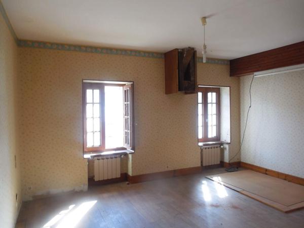 Maison de bourg avec fort potentiel