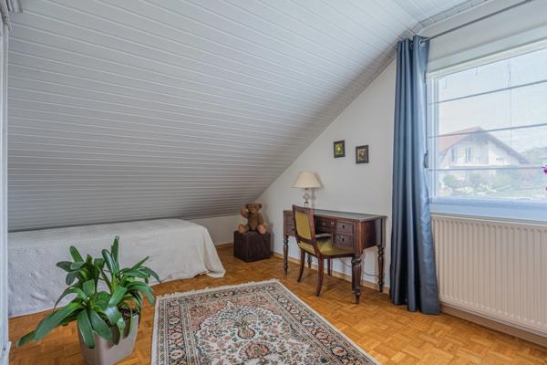 Dpt Haute Savoie (74), à vendre MARCELLAZ maison P6 de 205 m² - Terrain de 998,00 m²