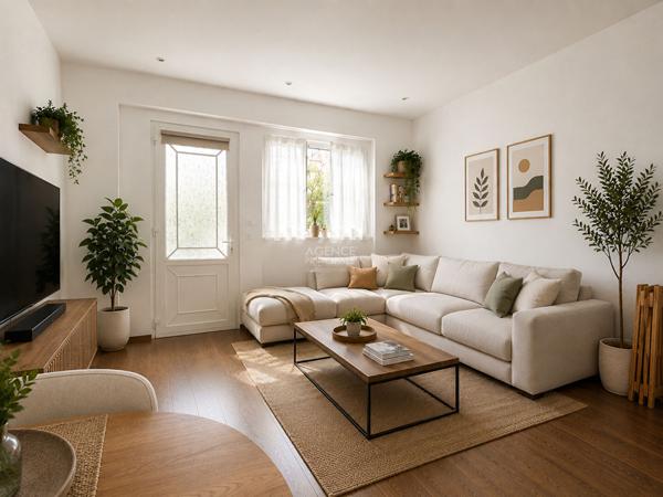 Viroflay - Maison de 3 pièces avec petite cour extérieure. €350 000 ** - Référence 657-C