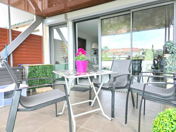 Appartement  3 pièce(s) 65 m2 terrasse / 2 PARKING et ascenseur