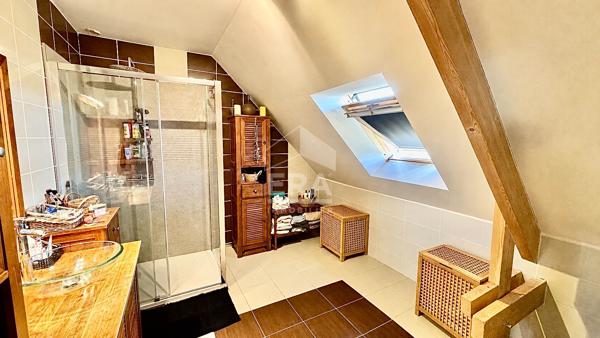 Maison familiale de 108 m² sur terrain de 955 m² ? Nuillé-sur-Vicoin