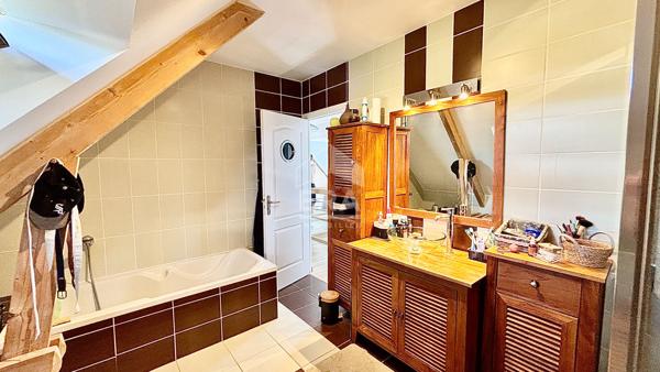 Maison familiale de 108 m² sur terrain de 955 m² ? Nuillé-sur-Vicoin
