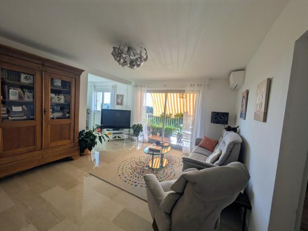 Appartement T3 avec terrasse