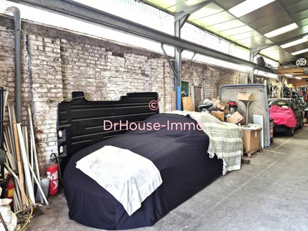 Parking / Box à vendre de 318 m²