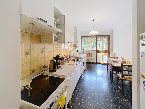 Appartement AIX SUD- T3/4- RESIDENCE SECURISEE- PLACE PARKING PRIVATIVE- CAVE