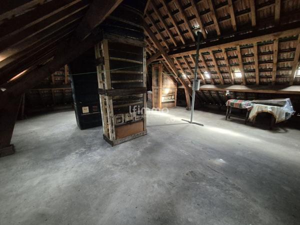 Immeuble de deux appartements à Dambach-Neunhoffen.