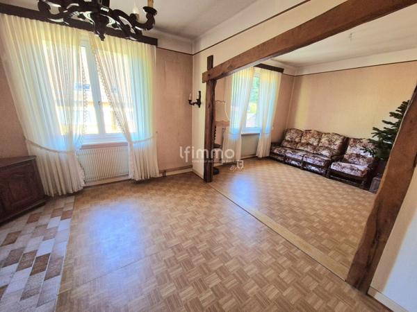 Immeuble de deux appartements à Dambach-Neunhoffen.