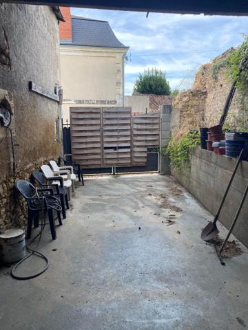 Maison de ville offrant de beaux potentiels