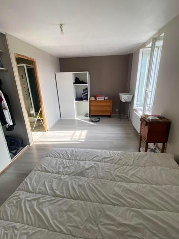 Maison de ville offrant de beaux potentiels