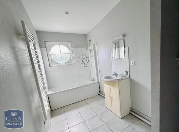 Appartement à louer 2 pièces 56.75m²