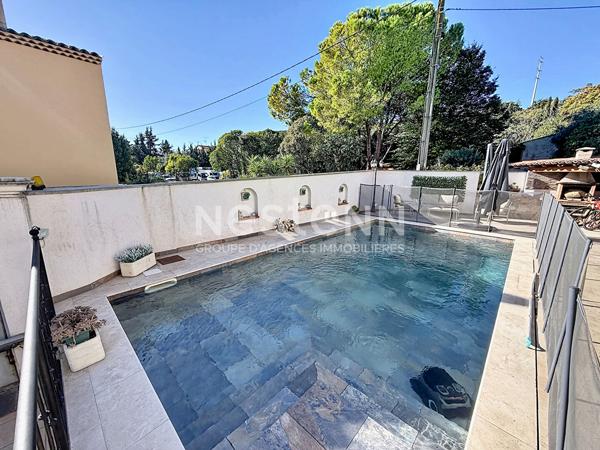 Maison Grasse Sud, 5 pièce(s) 90 m2 entièrement renovée avec piscine et garage
