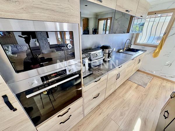 Maison Grasse Sud, 5 pièce(s) 90 m2 entièrement renovée avec piscine et garage
