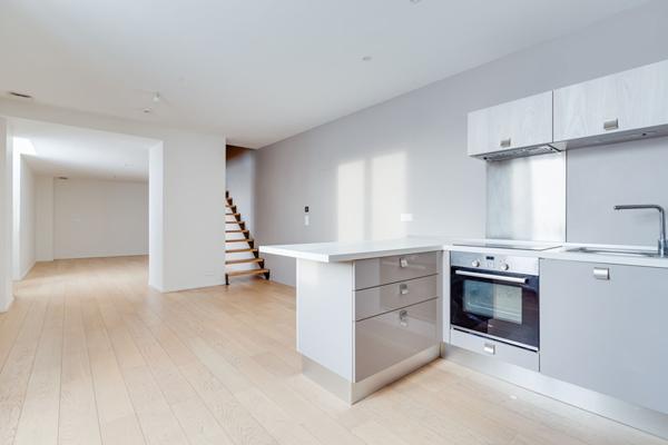 A VENDRE NANTES CATHEDRALE VASTE TYPE 5 EN DUPLEX DANS IMMEUBLE DE STANDING