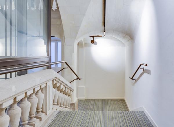 A VENDRE NANTES CATHEDRALE VASTE TYPE 5 EN DUPLEX DANS IMMEUBLE DE STANDING