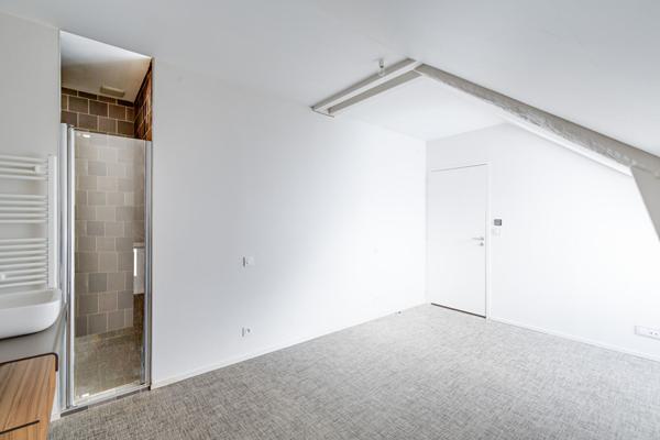 A VENDRE NANTES CATHEDRALE VASTE TYPE 5 EN DUPLEX DANS IMMEUBLE DE STANDING