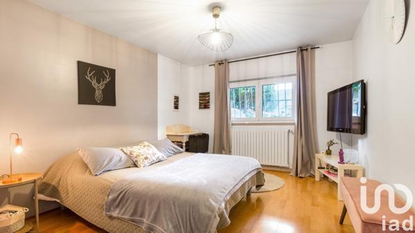 Maison à vendre 9 pièces 202 m² Ormesson-sur-Marne