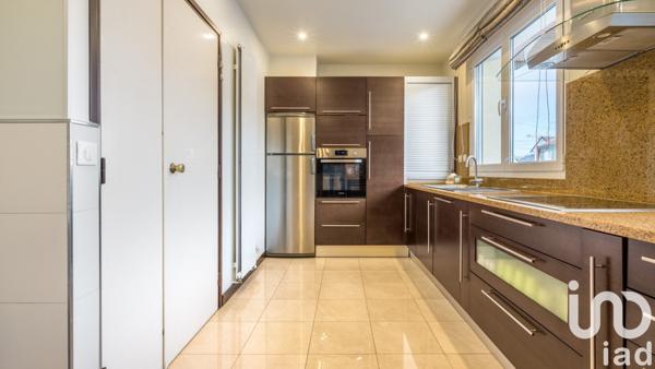 Maison à vendre 9 pièces 202 m² Ormesson-sur-Marne