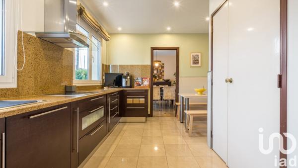 Maison à vendre 9 pièces 202 m² Ormesson-sur-Marne